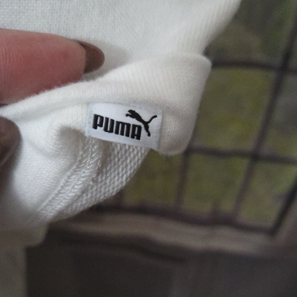 Puma White Shirt with Gray Logo Tag - Picture 5 of 6